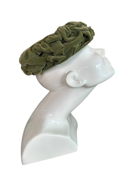 Vintage Jacobson\'s Olive Green Velvet Ruffled Cloche/Pillbox Hat main image 6
